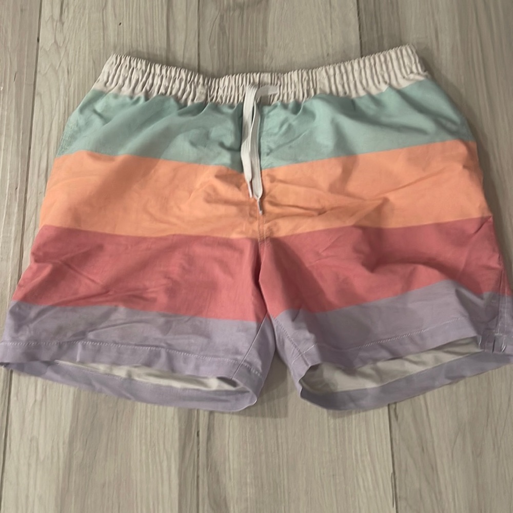 Men’s Chubbies swimwear. Medium - 5in seam